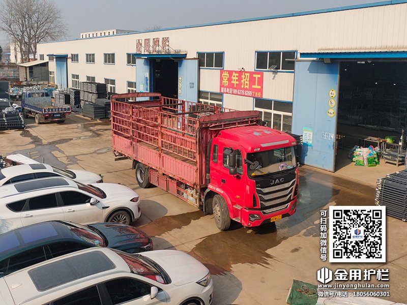 2023年12月20日鋅鋼百葉窗裝車發貨! 2023年12月20日鋅鋼百葉窗裝車發貨!