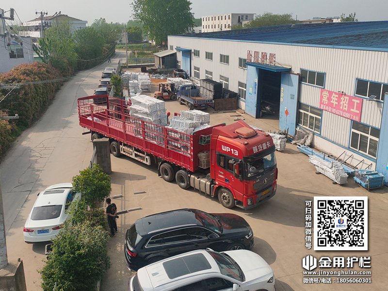 2024年4月16日鋅鋼飄窗護(hù)欄裝車發(fā)貨! 2024年4月16日鋅鋼飄窗護(hù)欄裝車發(fā)貨!