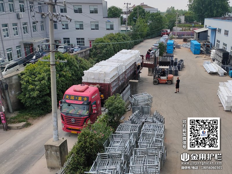 2024年6月14日鋅鋼飄窗欄桿裝車發(fā)貨! 2024年6月14日鋅鋼飄窗欄桿裝車發(fā)貨!