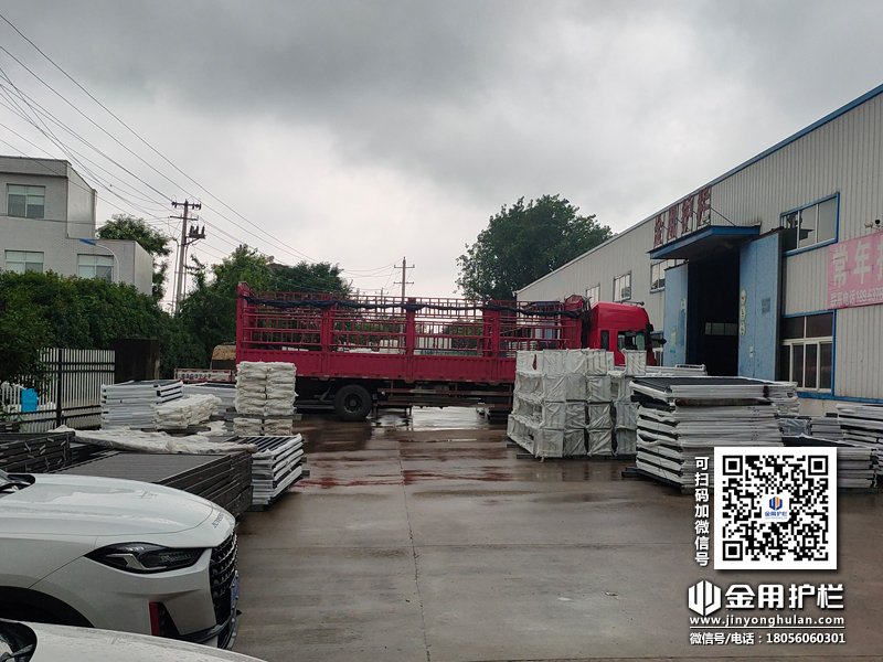 2024年7月13日鋅鋼百葉窗裝車發(fā)貨！