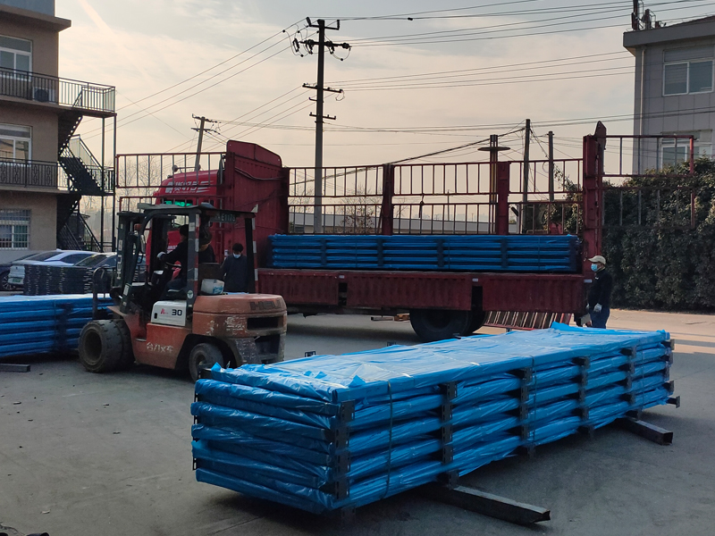 2024年12月28日鋅鋼陽臺欄桿裝車發(fā)貨! 2024年12月28日鋅鋼陽臺欄桿裝車發(fā)貨!