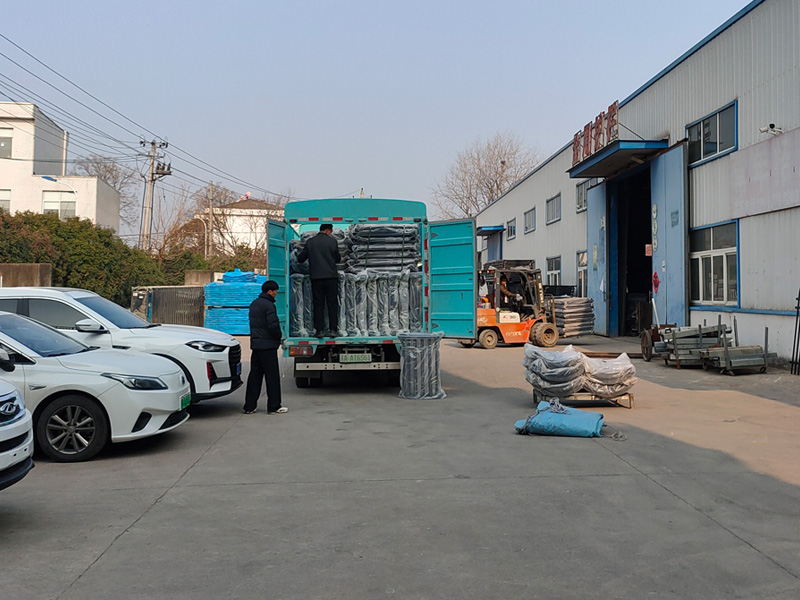 2025年3月7日鋅鋼飄窗護欄裝車發貨！