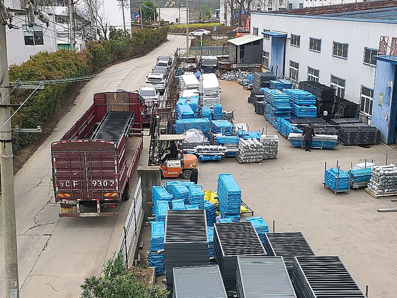 2025年3月26日鋅鋼圍墻護(hù)欄裝車發(fā)貨！