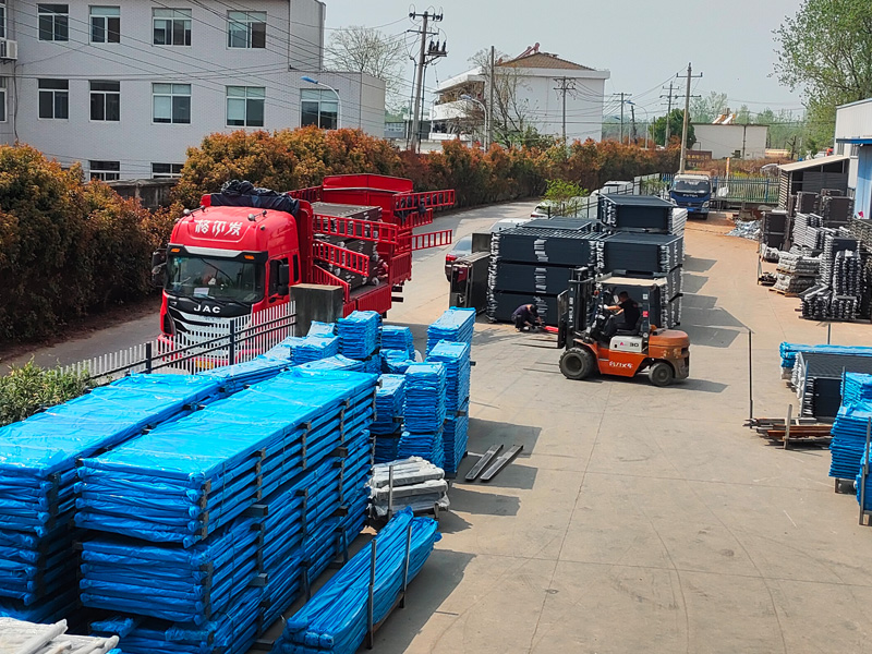 2025年4月9日鋅鋼圍墻護欄裝車發(fā)貨! 2025年4月9日鋅鋼圍墻護欄裝車發(fā)貨!