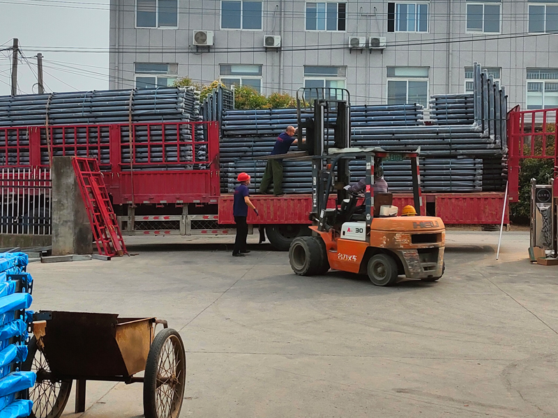 2025年4月22日鋅鋼陽臺欄桿裝車發貨! 2025年4月22日鋅鋼陽臺欄桿裝車發貨!