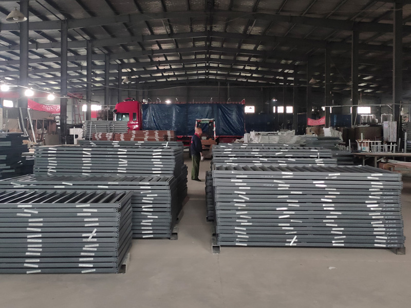 2025年5月9日鋅鋼百葉窗裝車發貨！