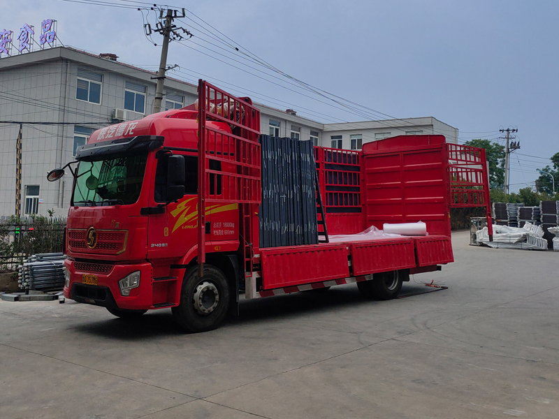 2025年5月21日鋅鋼百葉窗裝車發貨！