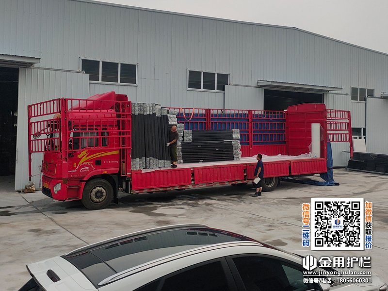 2025年6月26日鋁合金百葉窗裝車發貨！