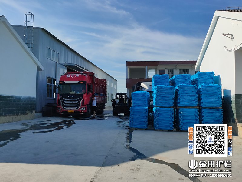 2025年7月1日鋅鋼飄窗欄桿裝車發貨！