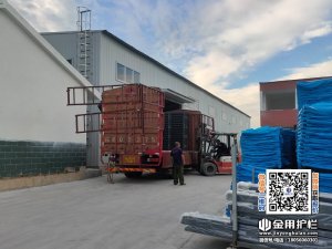 2025年7月18日鋅鋼百葉窗裝車發貨！