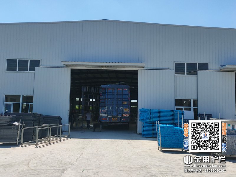 2025年8月15日鋅鋼護窗欄桿裝車發(fā)貨! 2025年8月15日鋅鋼護窗欄桿裝車發(fā)貨!